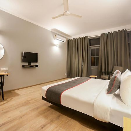 King Delhi Airport Hotel New Delhi Exterior photo