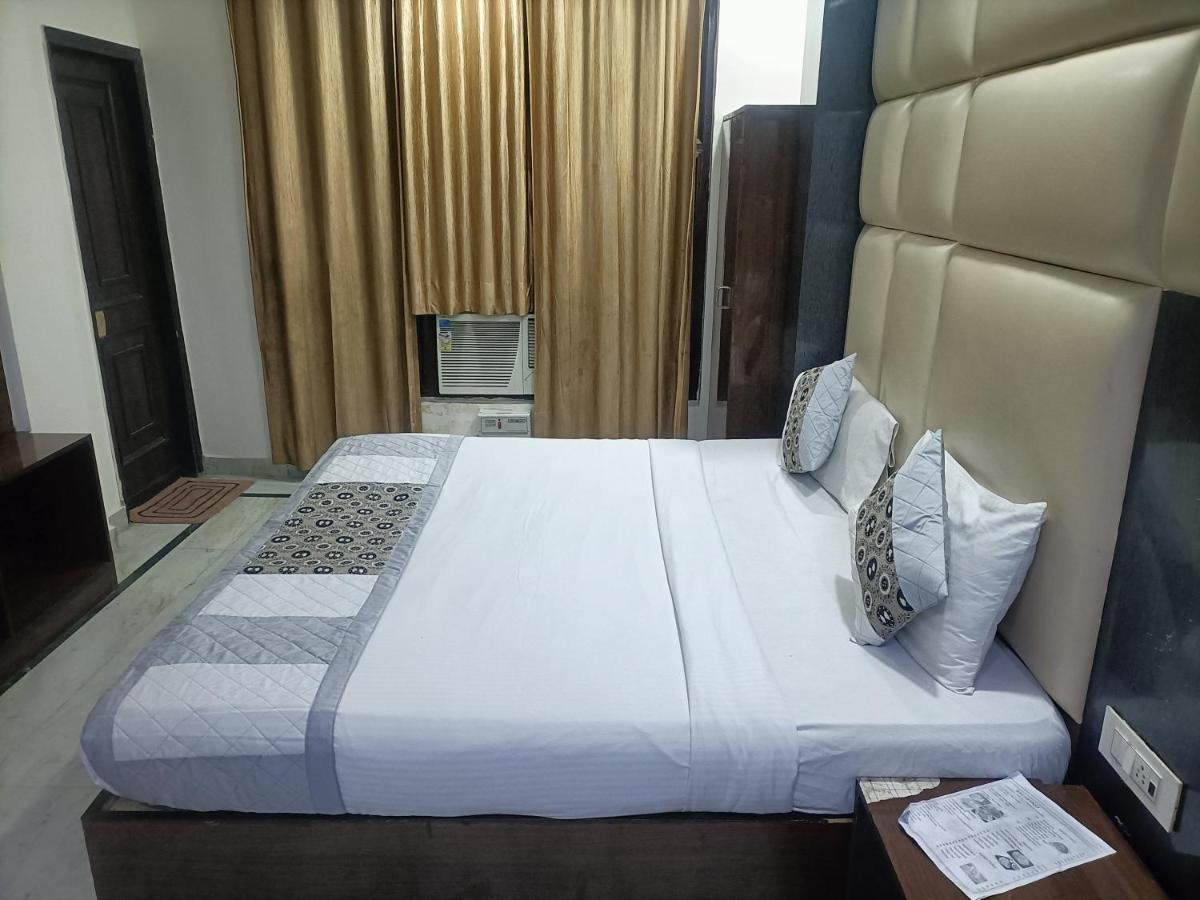 King Delhi Airport Hotel New Delhi Exterior photo