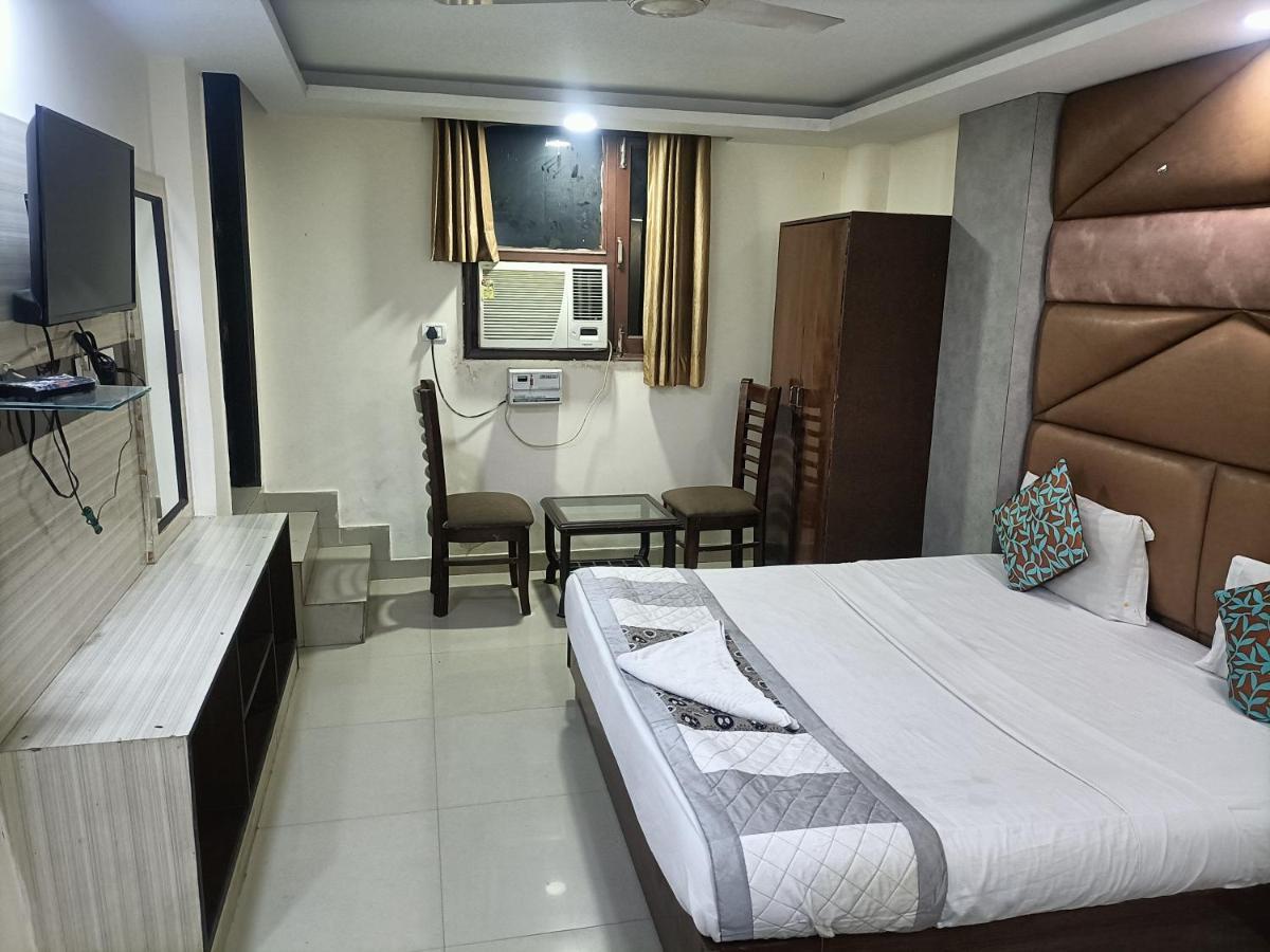 King Delhi Airport Hotel New Delhi Exterior photo