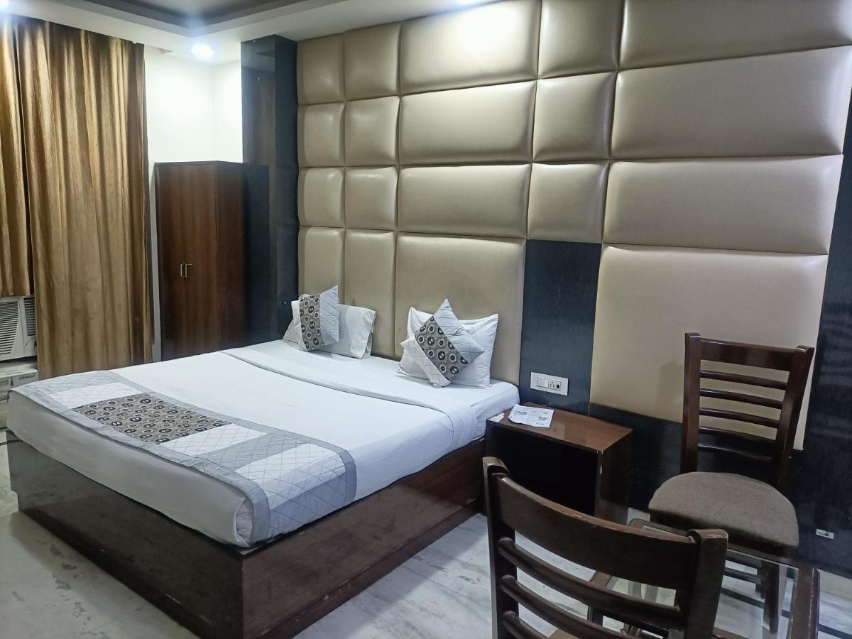 King Delhi Airport Hotel New Delhi Exterior photo