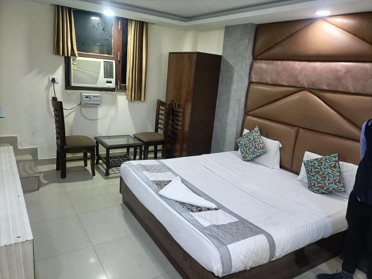 King Delhi Airport Hotel New Delhi Exterior photo