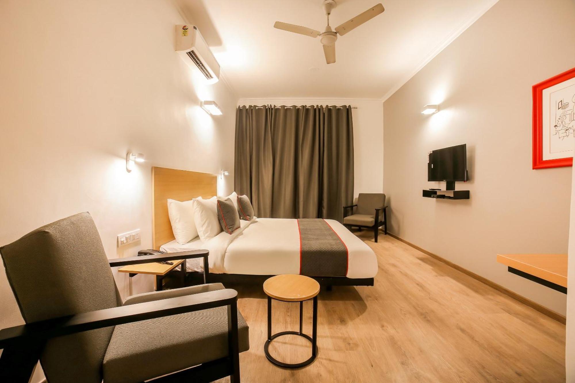 King Delhi Airport Hotel New Delhi Exterior photo