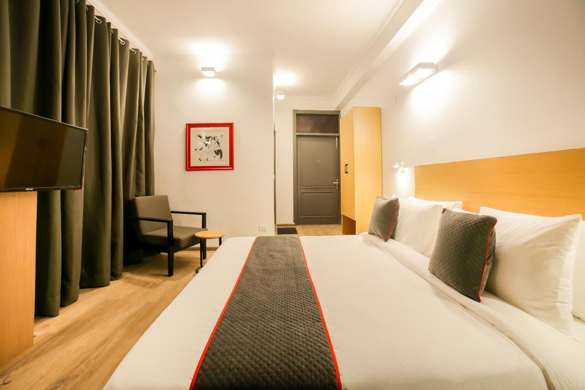 King Delhi Airport Hotel New Delhi Exterior photo